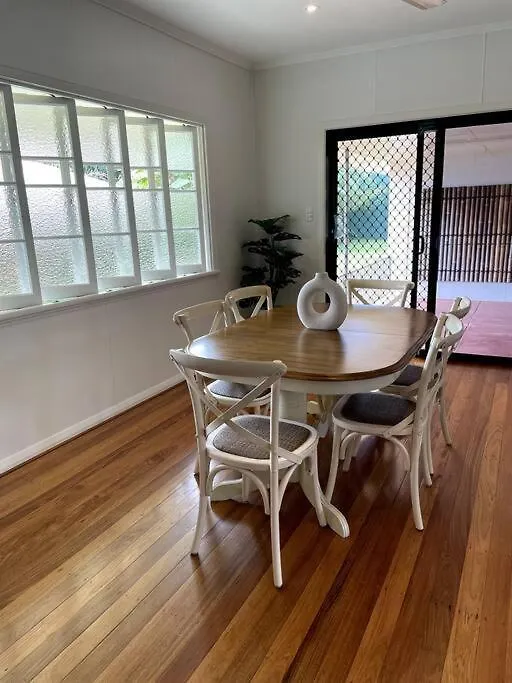 Cosy Queenslander In The Heart Of Town. Villa Mareeba Holiday home