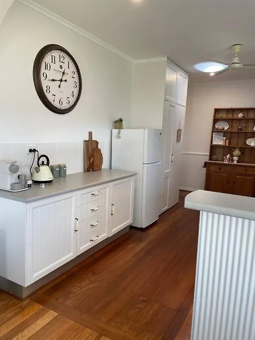 Holiday home Cosy Queenslander In The Heart Of Town. Villa Mareeba