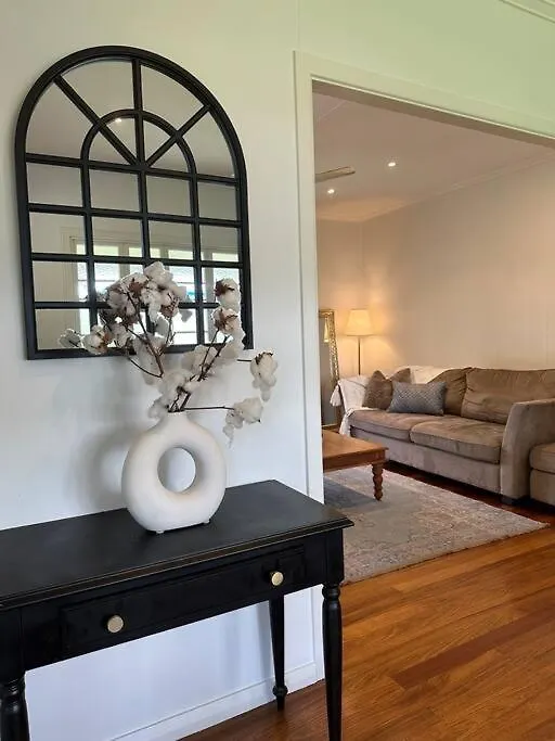 Cosy Queenslander In The Heart Of Town. Villa Mareeba